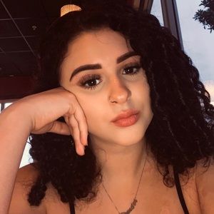 Meet your Posher, Jenii